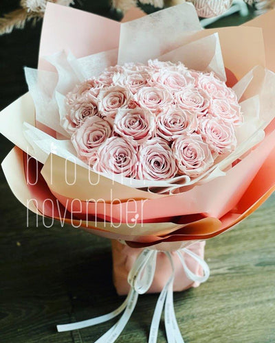 preserved flower pink rose bouquet bloom november 